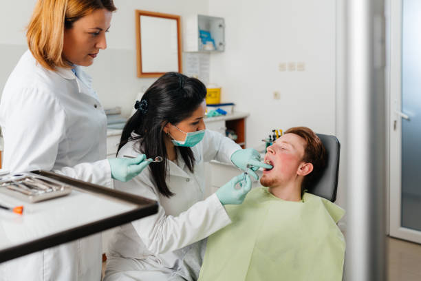 Best Broken or Cracked Tooth Emergency Dentist in Lesslie, SC